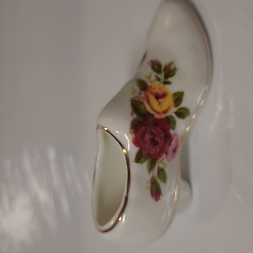 Vintage  Ashleydale miniatures bone China shoes England